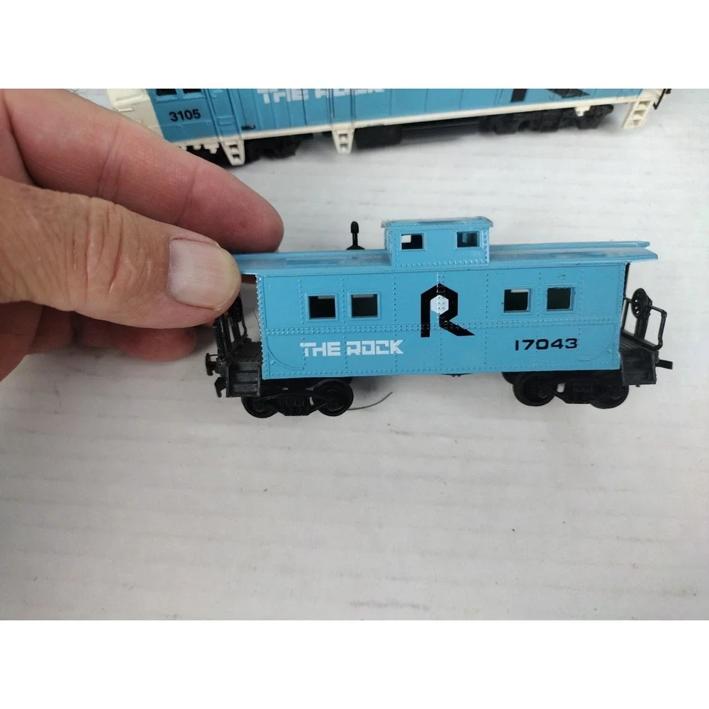 Vintage Life-Like Trains HO Scale The Rock 3105 And Santa Fe Lot